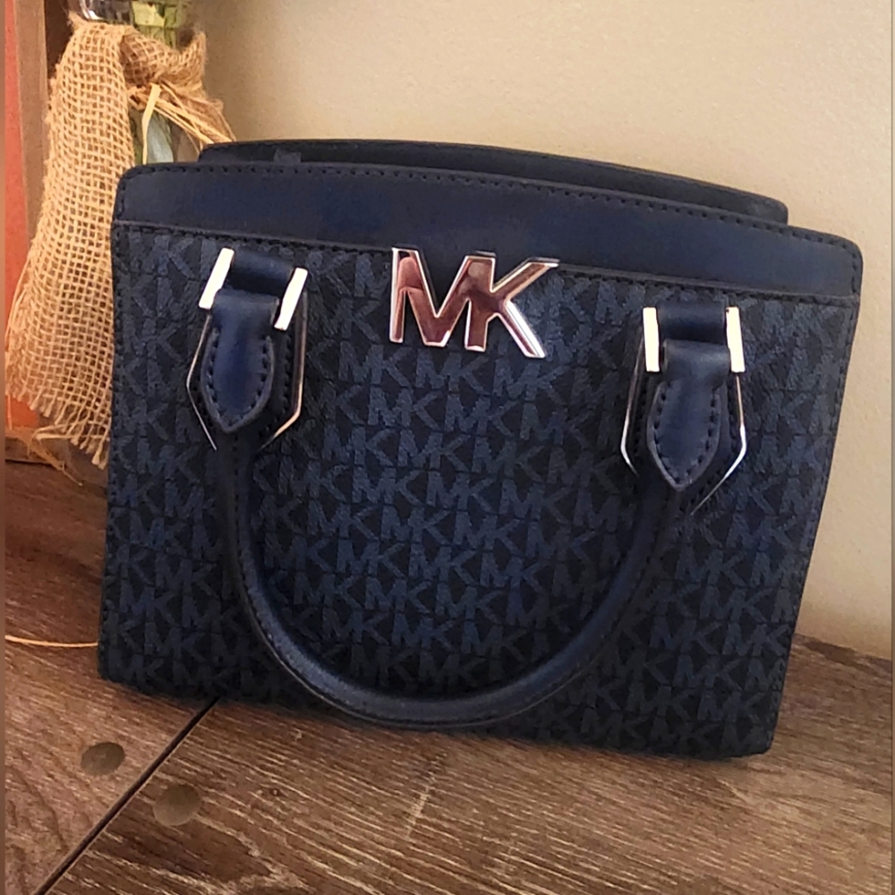 Michael Kors handbag ☀️ NWT